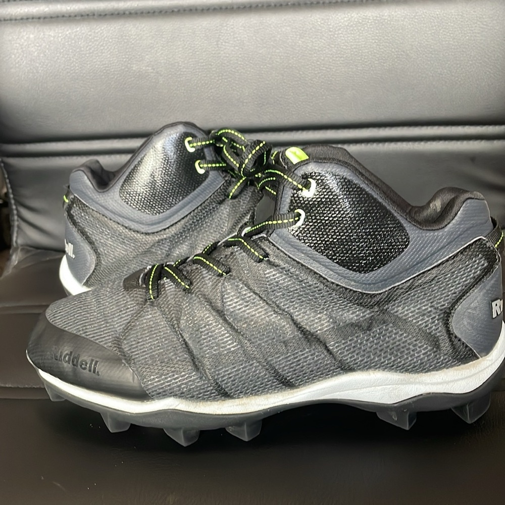 Riddell Generator Mid Cut RM Men's Football Cleats
